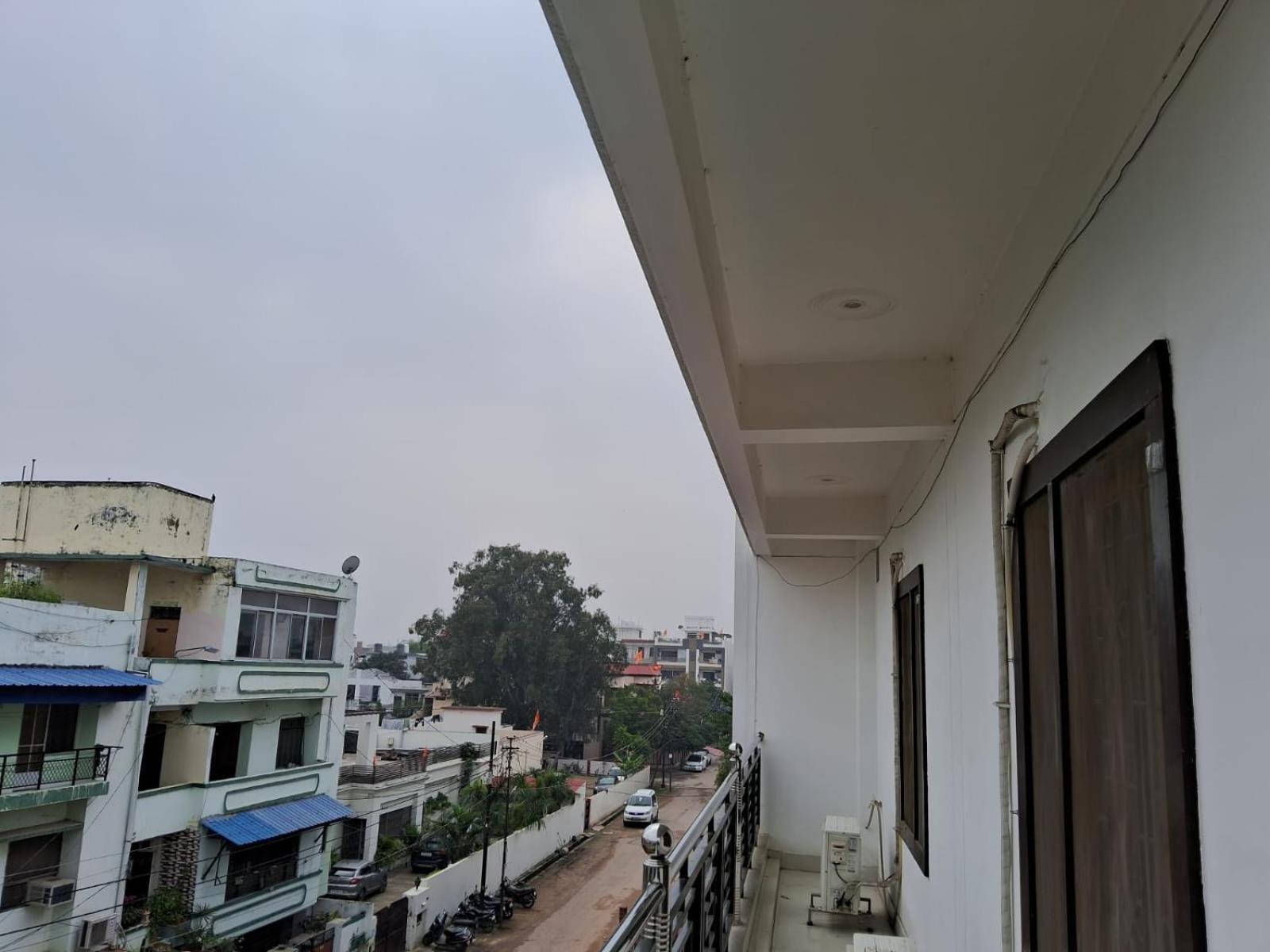 Holidayy Inn Allāhābād Junction Exterior foto