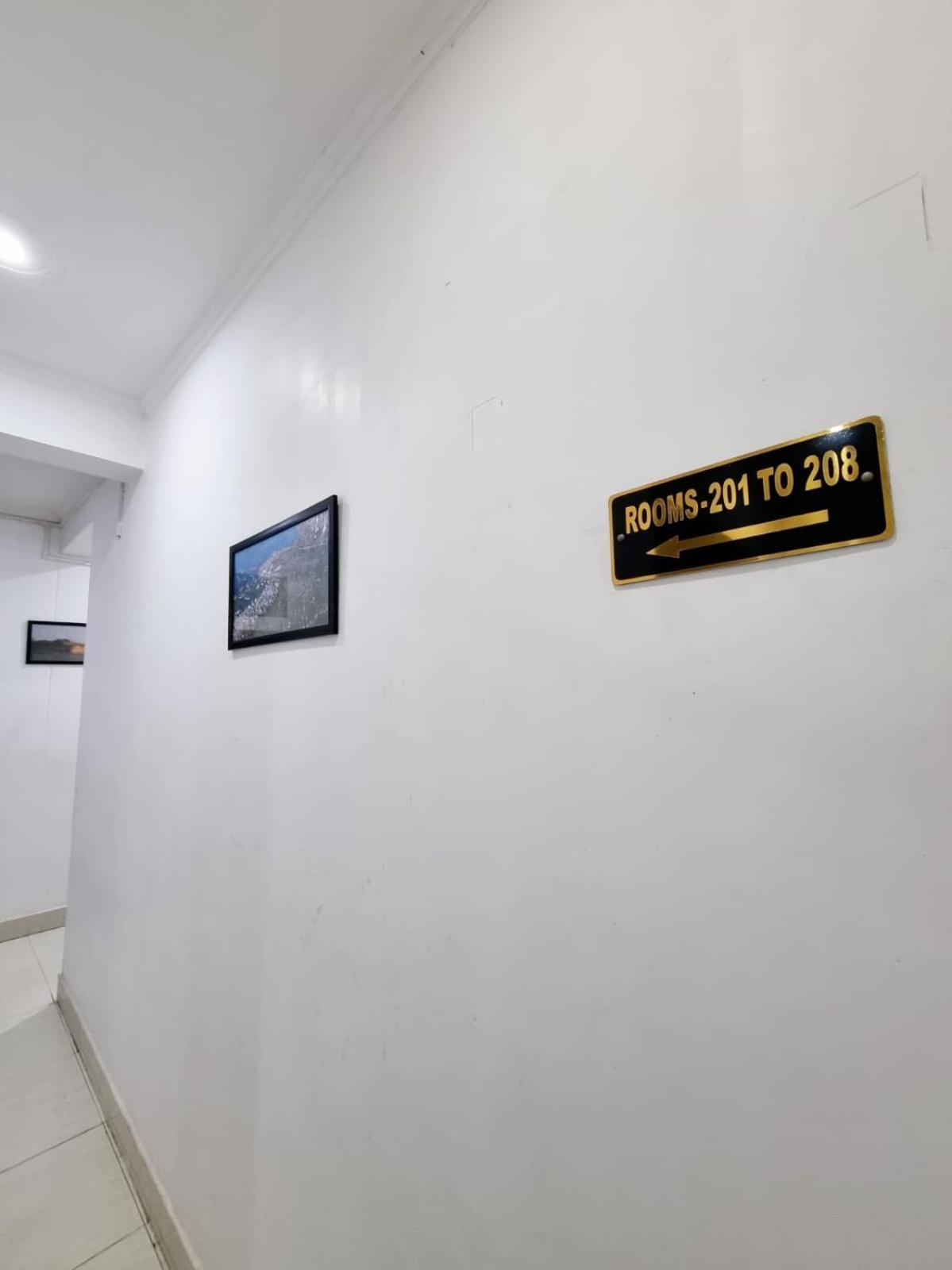 Holidayy Inn Allāhābād Junction Exterior foto