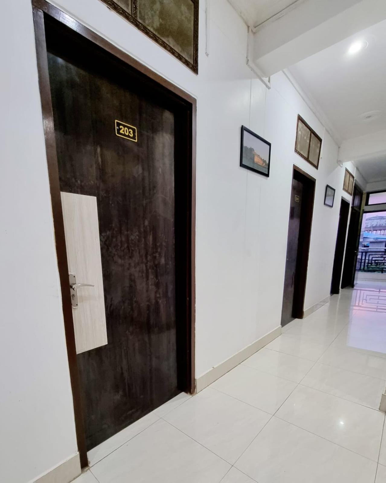 Holidayy Inn Allāhābād Junction Exterior foto